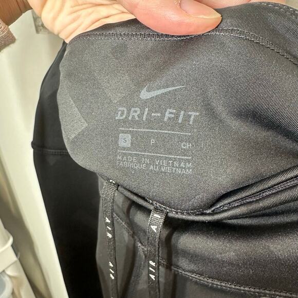 Nike Air 7/8 High Waist Running Tights in Black - Picture 6 of 8